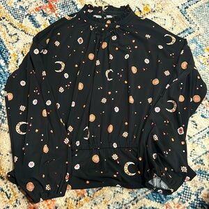 Ann Taylor medium moon stars and sun shirt